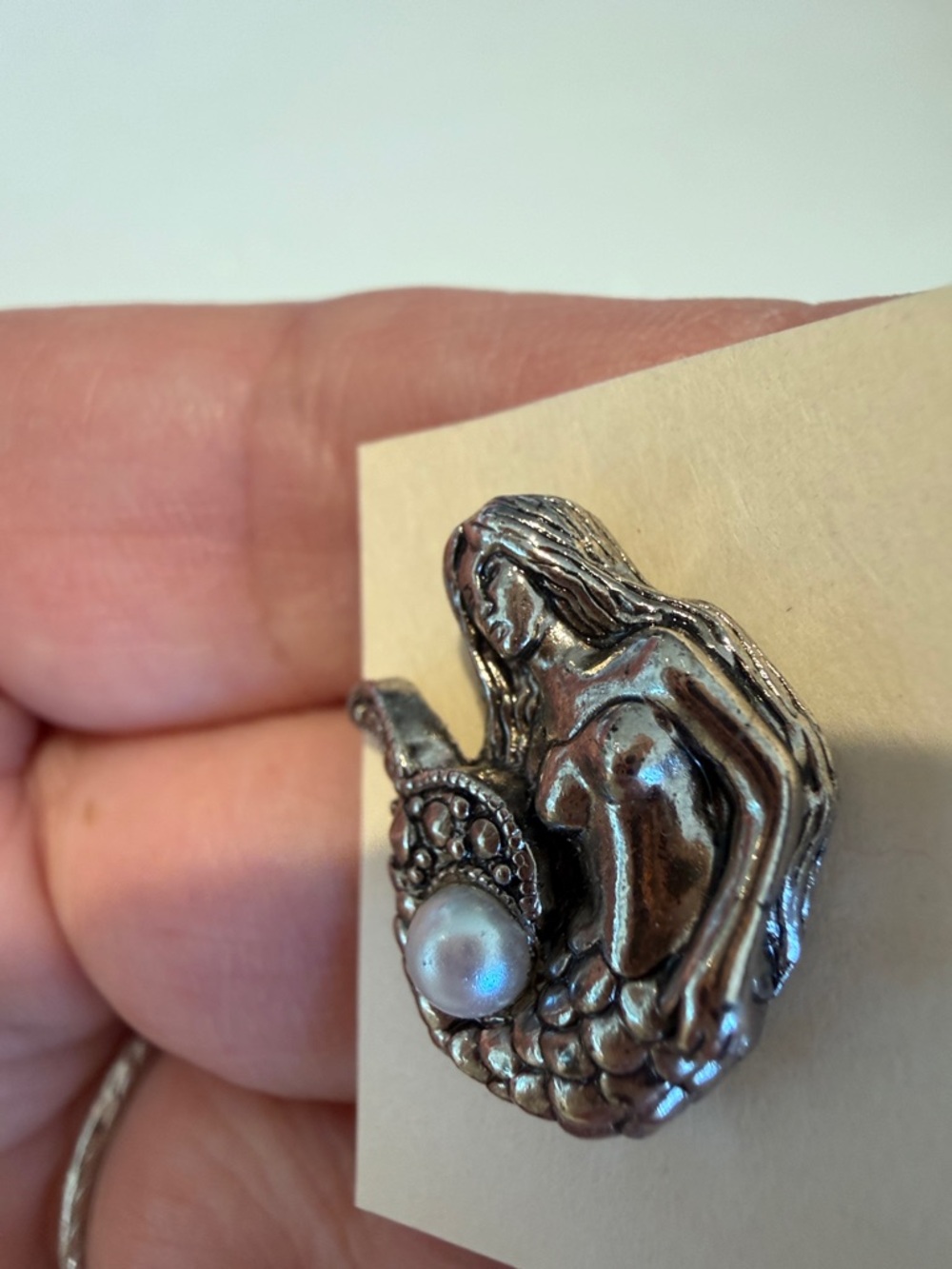 Avon Mermaid Pearl Stud Earrings - Picture 3 of 12